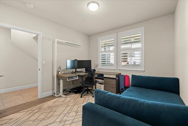 437 Hollow Falls Common, Fremont, CA 94539