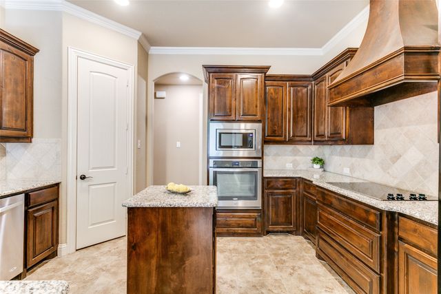 4613 Walnut Street, Flower Mound, TX 75028