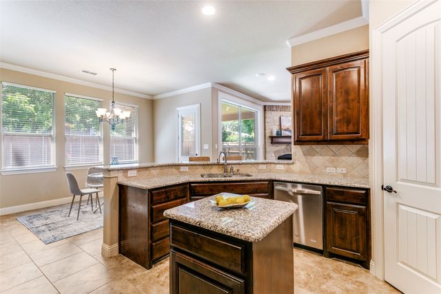 4613 Walnut Street, Flower Mound, TX 75028
