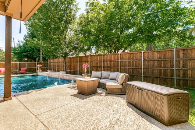 4613 Walnut Street, Flower Mound, TX 75028