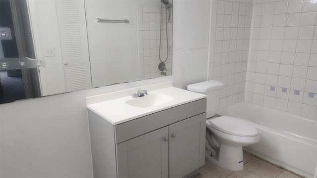 5713 GATLIN AVENUE 216, Orlando, FL 32822