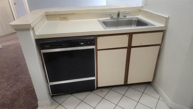 5713 GATLIN AVENUE 216, Orlando, FL 32822