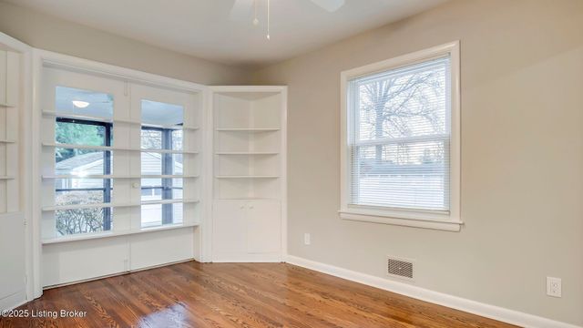 3608 Hanover Rd, Louisville, KY 40207