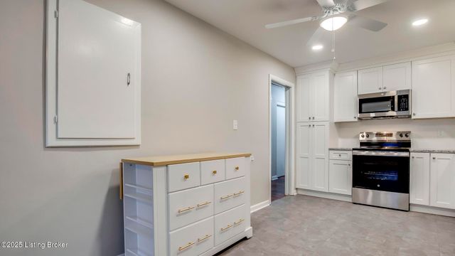 3608 Hanover Rd, Louisville, KY 40207