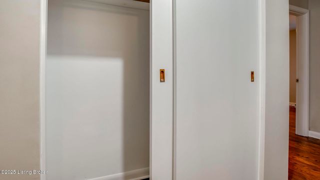 3608 Hanover Rd, Louisville, KY 40207