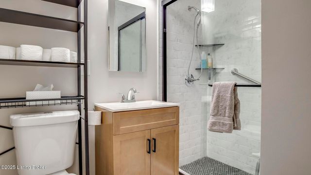 3608 Hanover Rd, Louisville, KY 40207