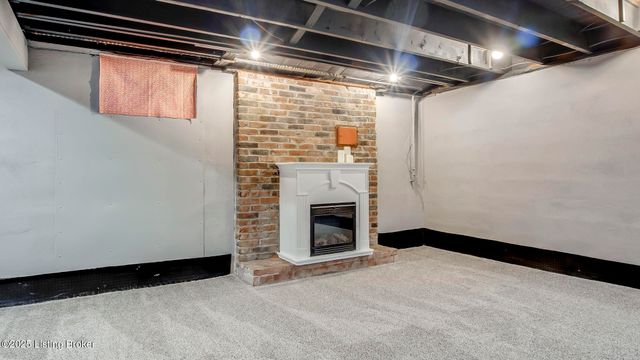 3608 Hanover Rd, Louisville, KY 40207