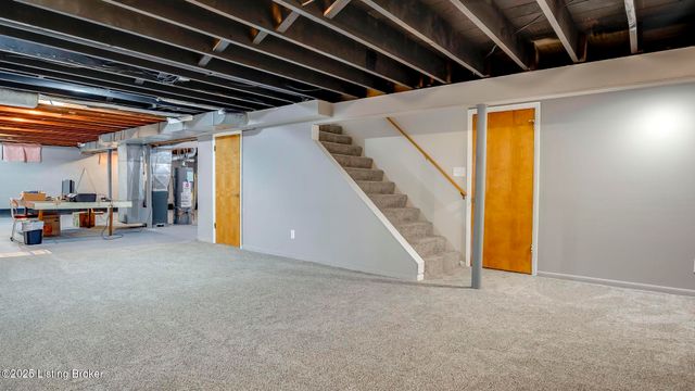 3608 Hanover Rd, Louisville, KY 40207