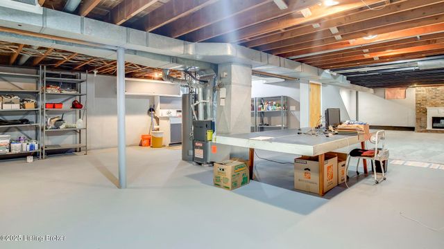 3608 Hanover Rd, Louisville, KY 40207