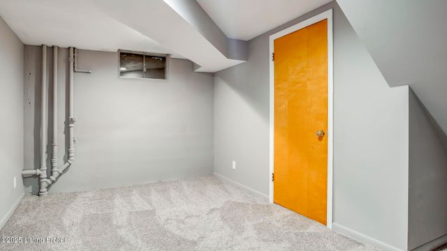 3608 Hanover Rd, Louisville, KY 40207