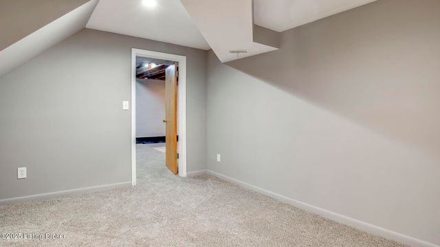 3608 Hanover Rd, Louisville, KY 40207