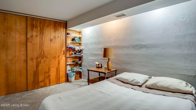 3608 Hanover Rd, Louisville, KY 40207