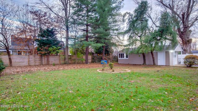 3608 Hanover Rd, Louisville, KY 40207