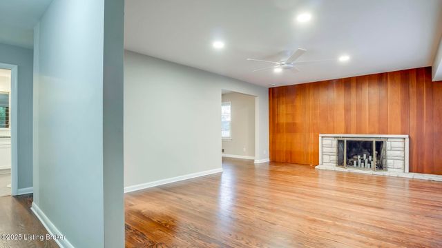 3608 Hanover Rd, Louisville, KY 40207