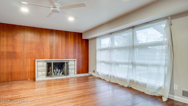 3608 Hanover Rd, Louisville, KY 40207