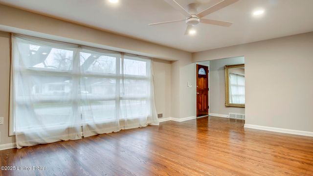 3608 Hanover Rd, Louisville, KY 40207