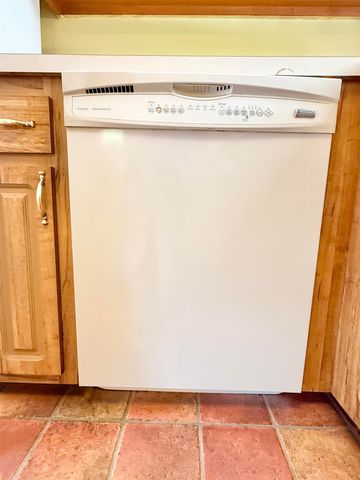4 Rita Avenue, Pelham, NH 03076