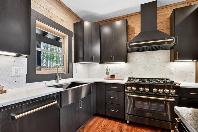 395 Pontoosuc Drive, Mineral Bluff, GA 30559