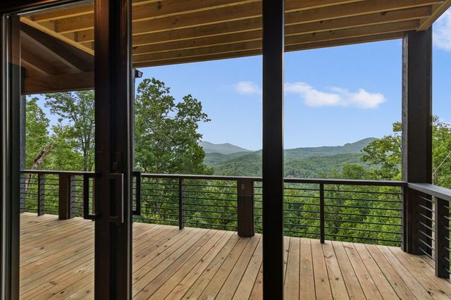 395 Pontoosuc Drive, Mineral Bluff, GA 30559