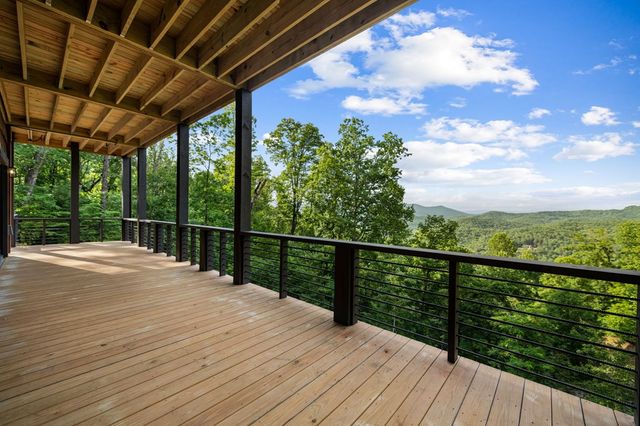 395 Pontoosuc Drive, Mineral Bluff, GA 30559