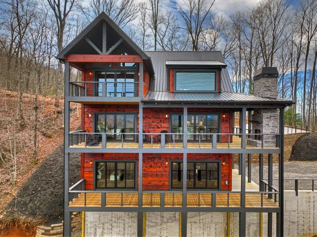 395 Pontoosuc Drive, Mineral Bluff, GA 30559