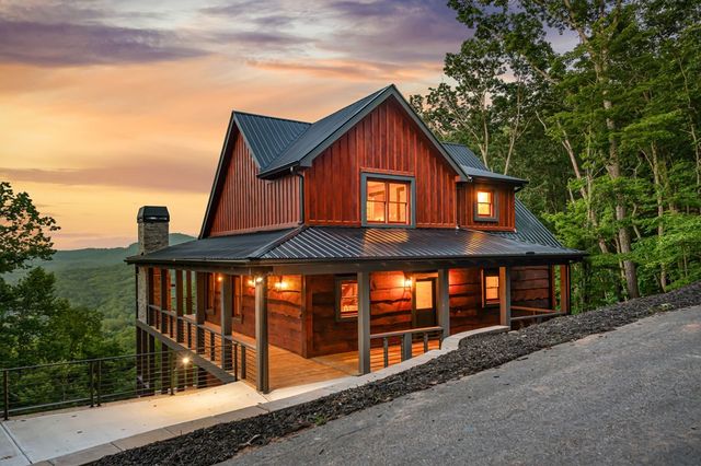 395 Pontoosuc Drive, Mineral Bluff, GA 30559