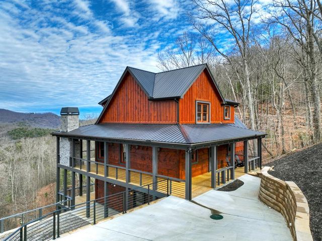 395 Pontoosuc Drive, Mineral Bluff, GA 30559