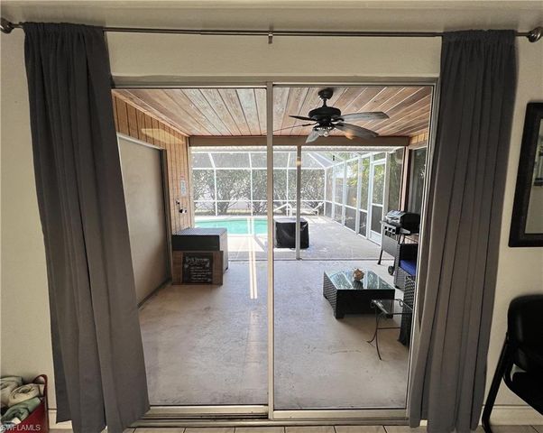 690 95th AVE N, Naples, FL 34108