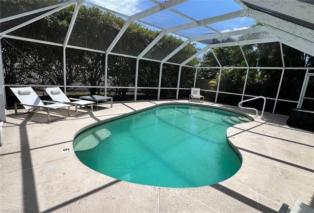 690 95th AVE N, Naples, FL 34108