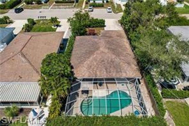 690 95th AVE N, Naples, FL 34108