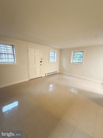 1216 WILLIAM ST, Fredericksburg, VA 22401