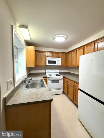 1216 WILLIAM ST, Fredericksburg, VA 22401