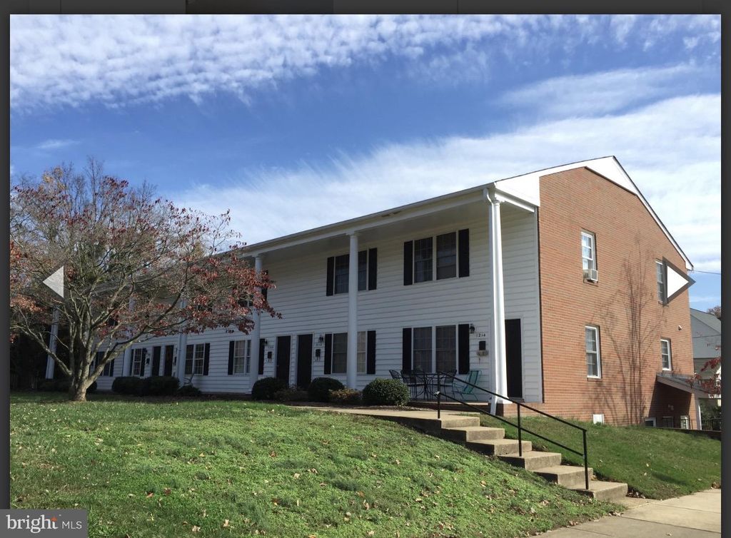 1216 WILLIAM ST, Fredericksburg, VA 22401