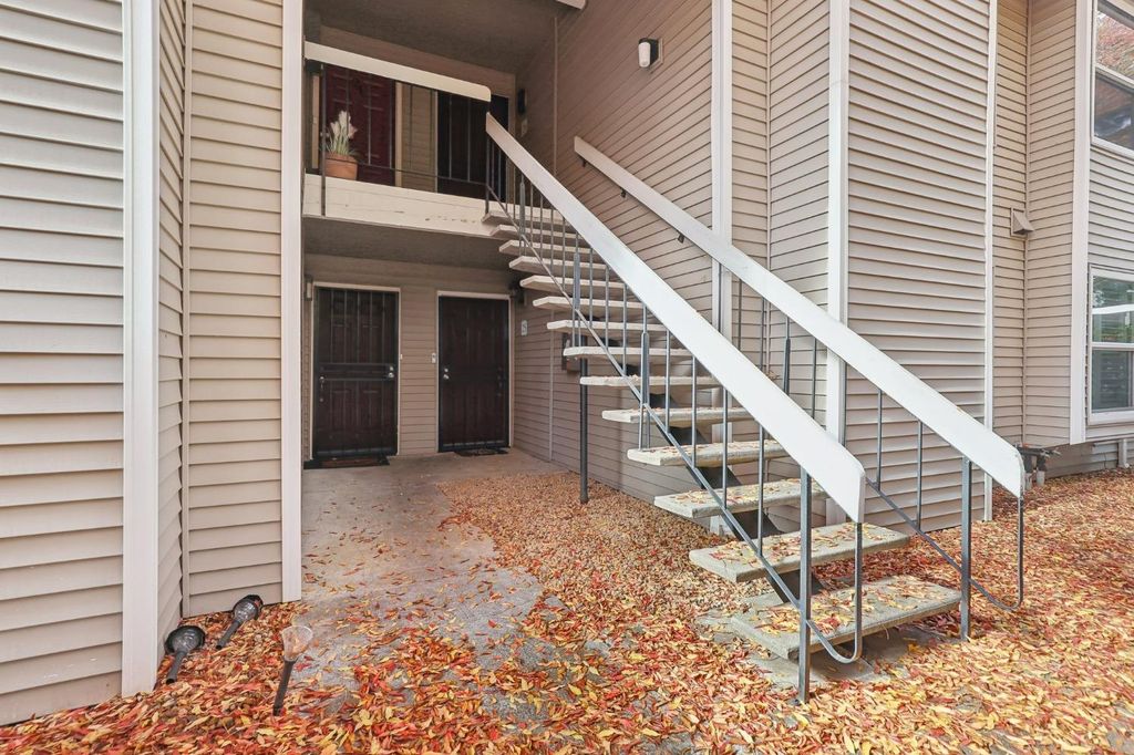 7121 Stella Ln #25, Carmichael, CA 95608