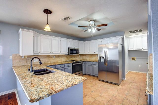 1021 Dominique Drive, Weatherford, TX 76087