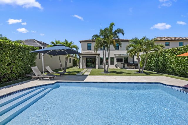8779 Grand Prix Lane, Boynton Beach, FL 33472
