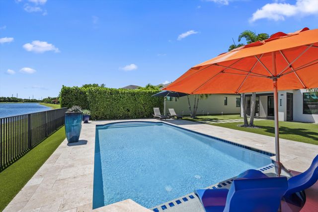 8779 Grand Prix Lane, Boynton Beach, FL 33472