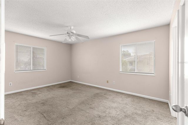 608 FAIRWAYS CIRCLE B, Ocala, FL 34472