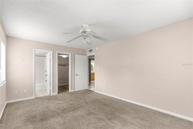 608 FAIRWAYS CIRCLE B, Ocala, FL 34472