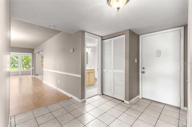 608 FAIRWAYS CIRCLE B, Ocala, FL 34472