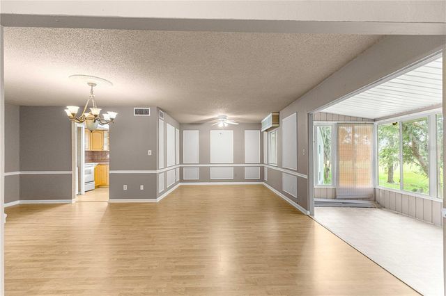 608 FAIRWAYS CIRCLE B, Ocala, FL 34472