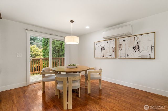 8618 NE 137th Street, Kirkland, WA 98034