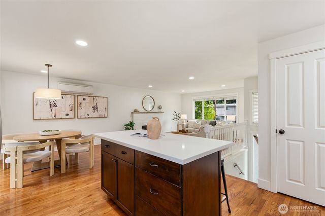 8618 NE 137th Street, Kirkland, WA 98034