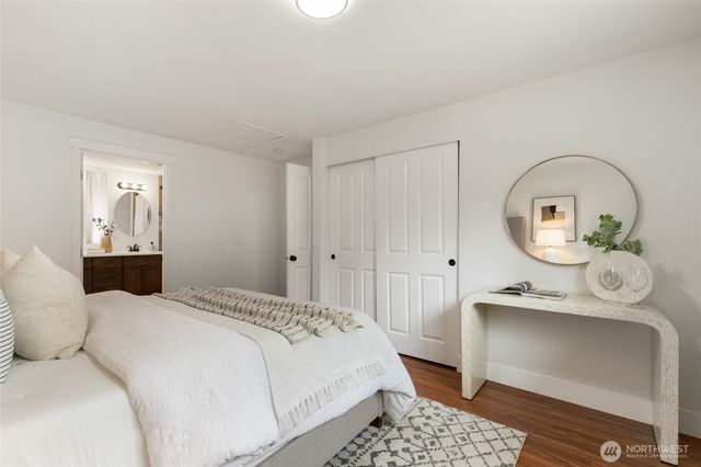 8618 NE 137th Street, Kirkland, WA 98034