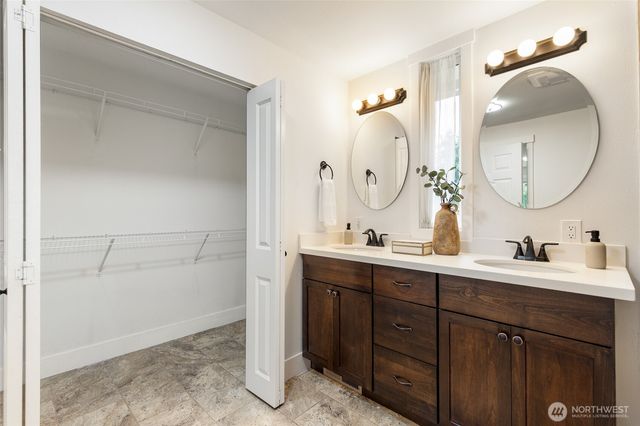 8618 NE 137th Street, Kirkland, WA 98034