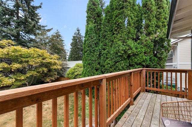 8618 NE 137th Street, Kirkland, WA 98034