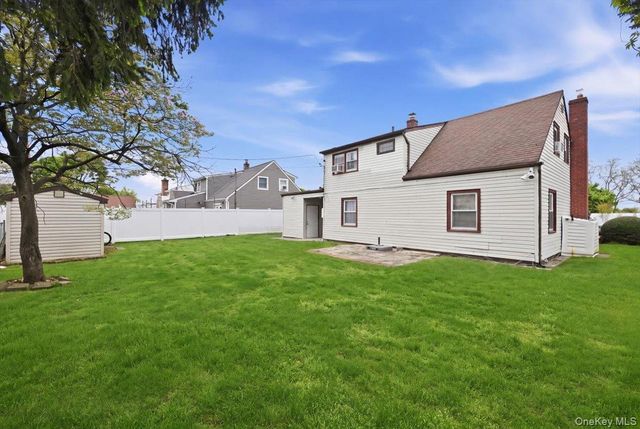 44 Cliff Lane, Levittown, NY 11756
