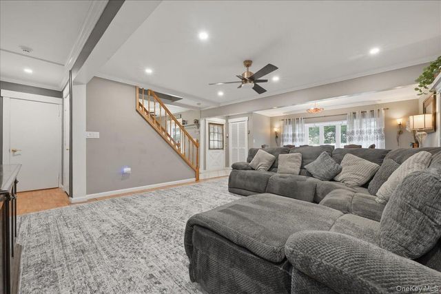 44 Cliff Lane, Levittown, NY 11756