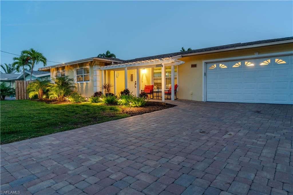 220 Albatross ST, FORT MYERS BEACH, FL 33931 — photo 4