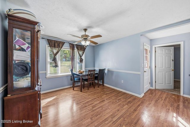 7508 Pimlico Dr, Louisville, KY 40214